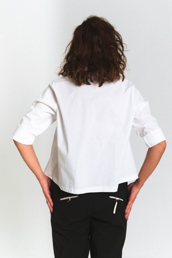 Koszula Biała i spodnie one size marki WENDYKEI tył